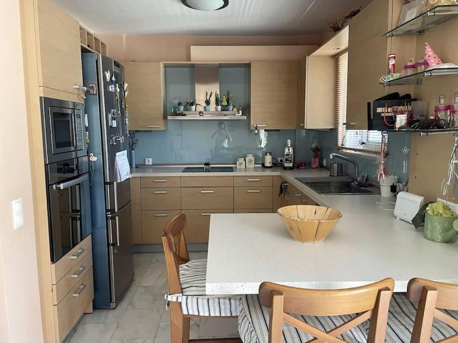 Maisonete Balcony & Parking Apartment *