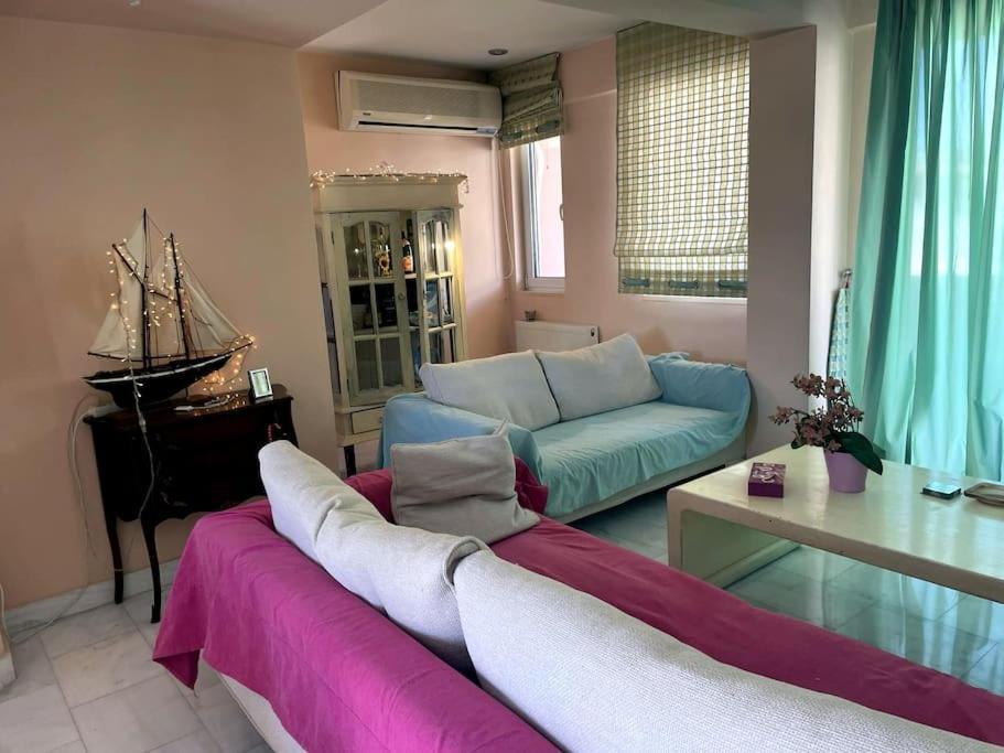 Maisonete Balcony & Parking Apartment